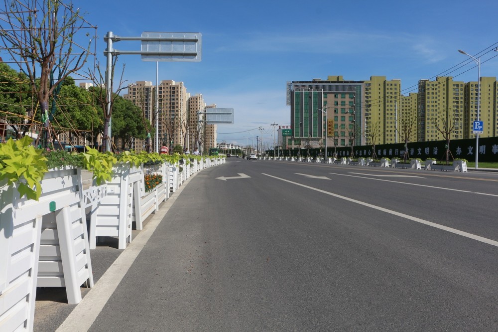 浙江海盐高跟鞋花箱打造不一样的摩登大道
