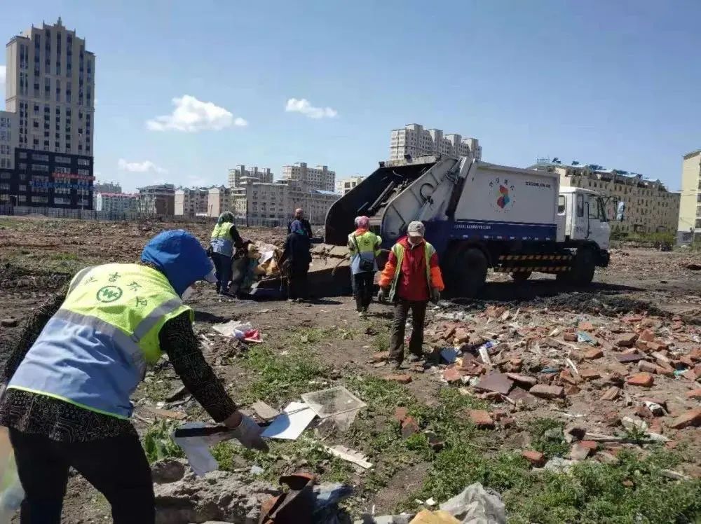 市民反映:延吉一空地被人隨意傾倒大量建築垃圾