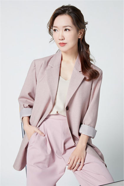 "年糕妈妈"李丹阳,浙大医学硕士,二胎妈妈,年糕妈妈品牌创始人,也是