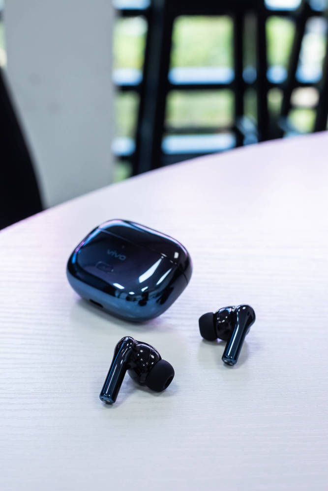 vivo tws 2图赏!颜值与实力兼具,降噪表现无可挑剔