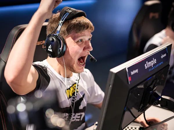 navi主教练访谈中回应akuma作弊争议