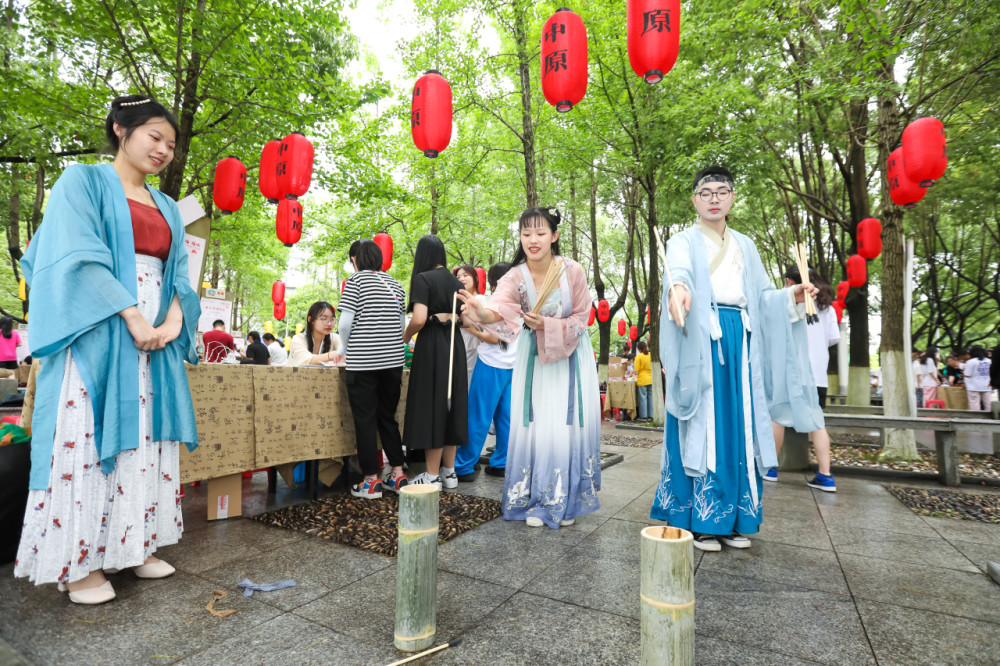 宁波千名大学生"穿越千年"感受丝绸之路
