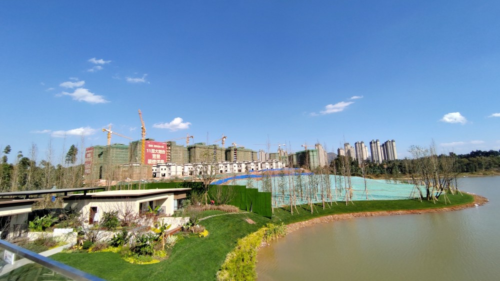 昆明太平新城这两个楼盘环境真是太好了门口就是湖景你知道是哪个楼盘