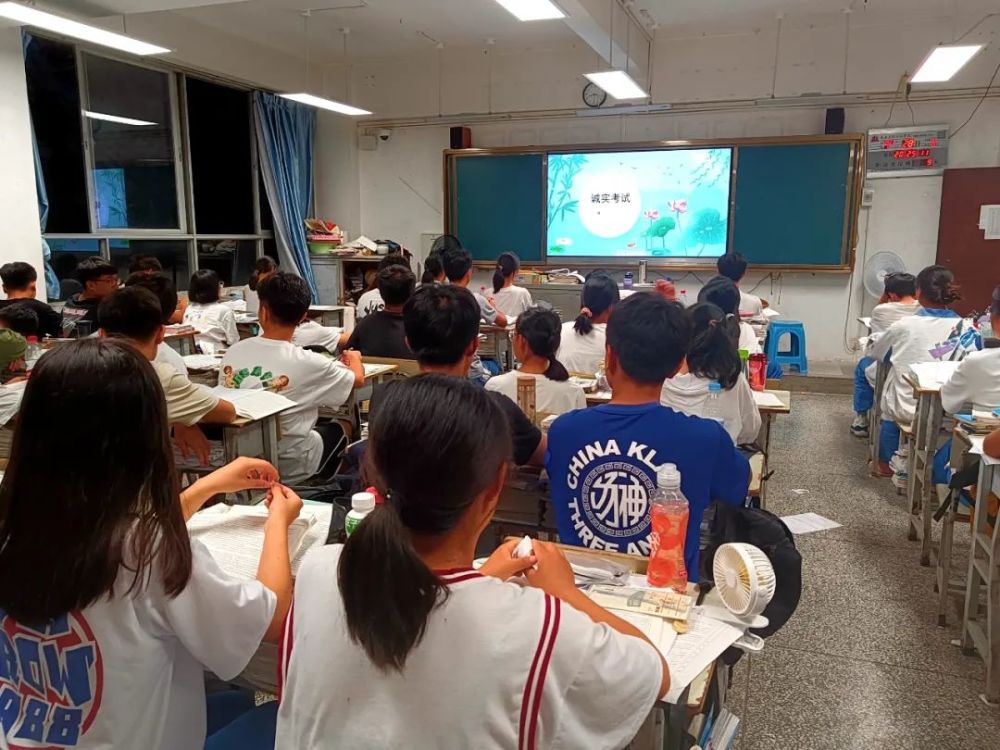 普洱人口数量_2021年普洱高考人数出炉!全市实际参加高考11699人_腾讯新闻