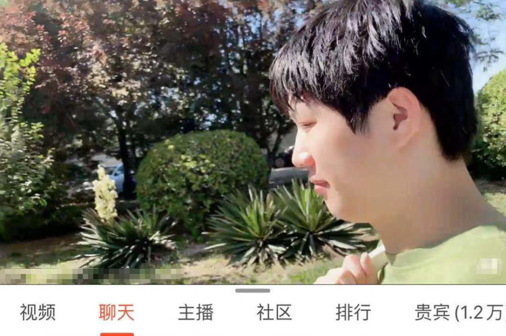 送给女流,毕竟对于大多数的女孩子来说,能够收到男朋友送来的小礼物