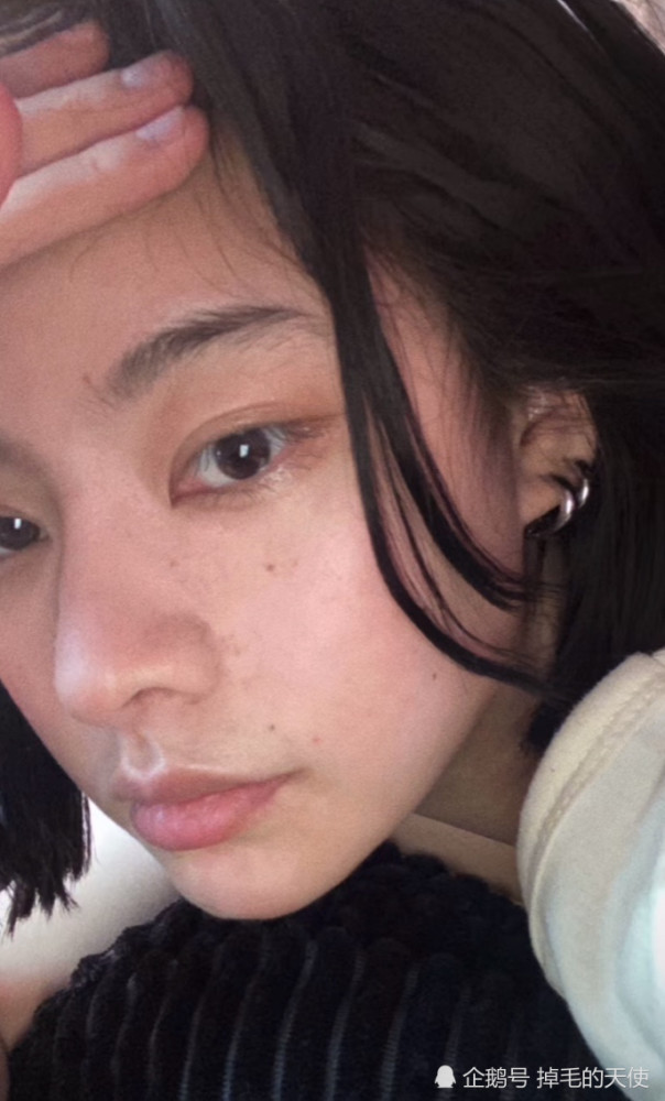 西红柿ovo终于"洗白"成功,发素颜照p图照被赞美,网友质疑还遭回怼