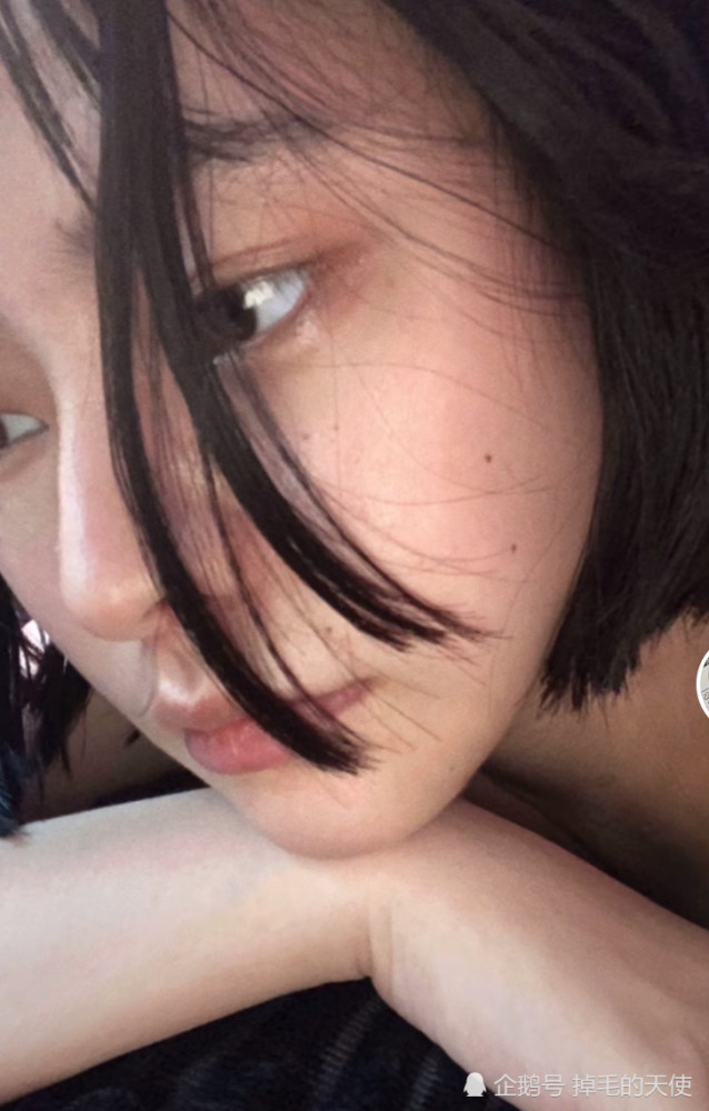 西红柿ovo终于"洗白"成功,发素颜照p图照被赞美,网友质疑还遭回怼