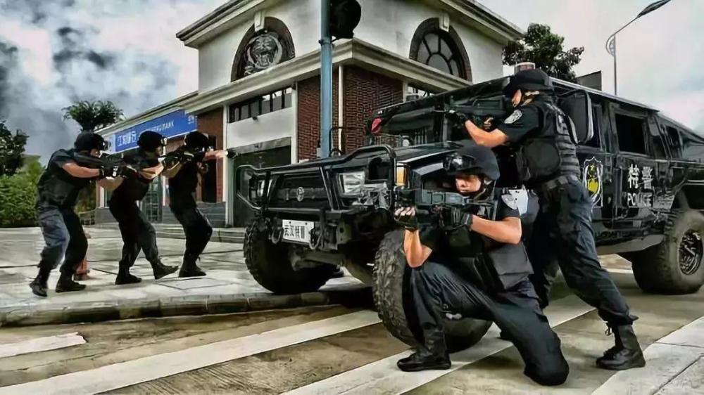 电视剧特警造型帅翻天9大顶级流量明星扮演谁最有男人味