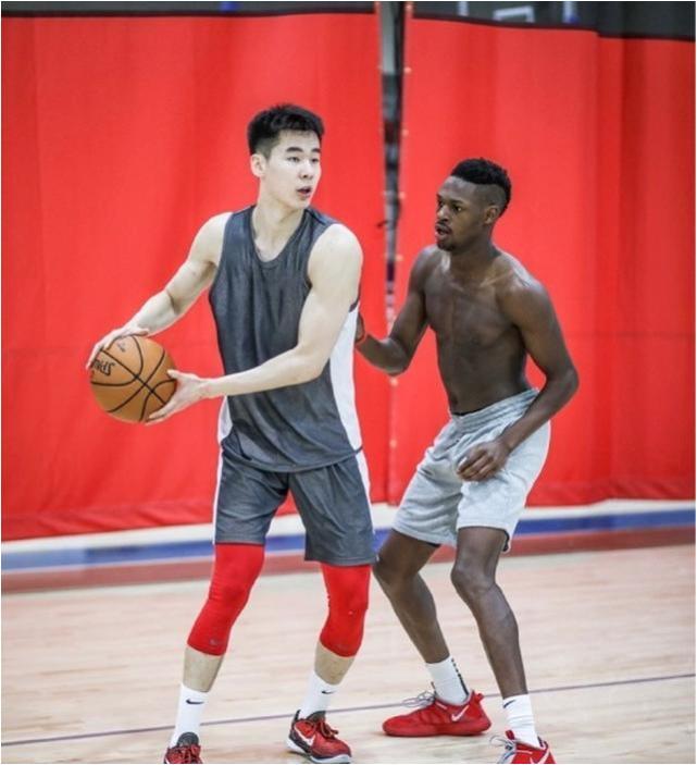 郭昊文 郭昊文汤杰没戏！苏群：孙悦是中国后卫NBA选秀天花板，很难再有！