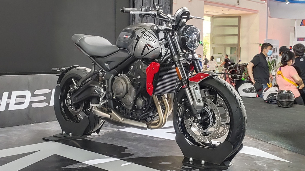 凯旋trident660国内上市86895元的三缸有点香