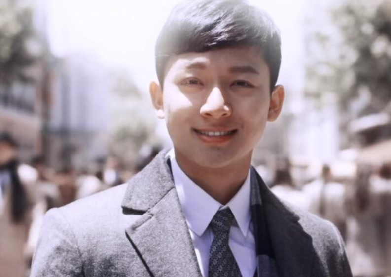 父亲陈独秀对于陈延年的人生有着巨大的影响,在剧中柳眉与陈延年本该