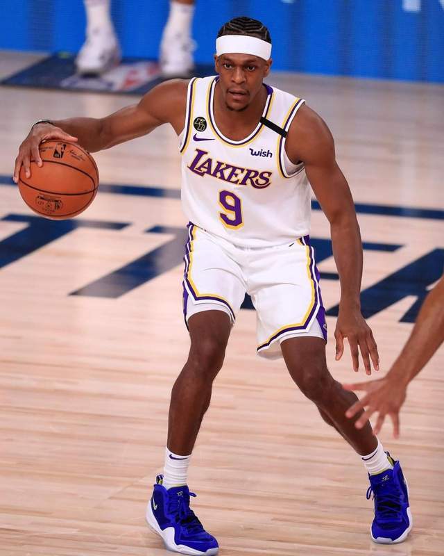 库里 盗球者！盘点现役NBA抢断能力最强的十大球星：前三名无争议！