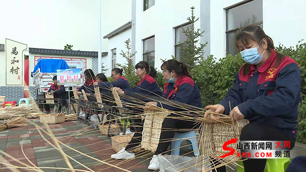 广灵县梁庄镇举行农民趣味比赛