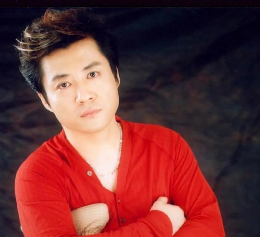 励志歌手郑智化与李琛只因窗外与水手让80后一生难忘