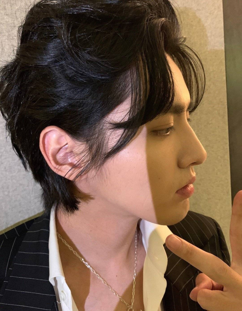 吴亦凡工作室发律师函称恋情为恶意p图都美竹继续放语音锤声音是他