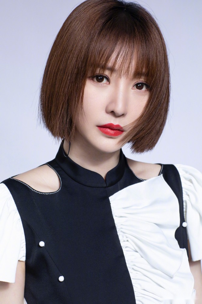 当代美女写真集第十九期柳岩