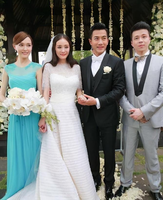 回顾杨幂和刘恺威的婚礼现场虽朴素但杨幂那天连眼睛都在笑
