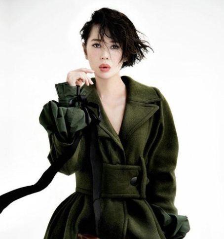 余男和王全安又陆续合作了三部作品,惊蛰,图雅的婚事,以及纺织姑娘.