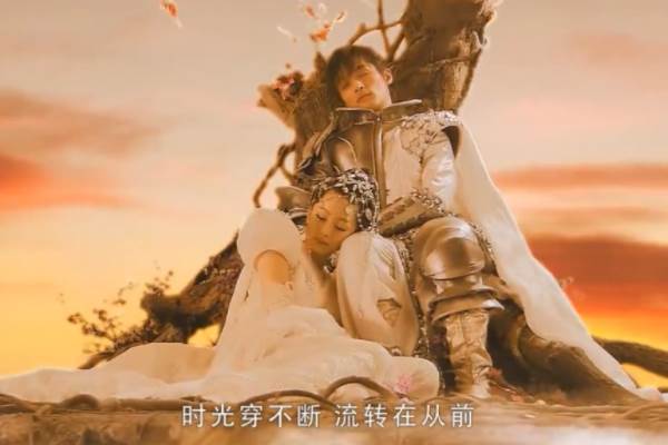 夕瑶是神界掌管神树的女神,是飞蓬在神界时的异性好友,两人互相喜欢.