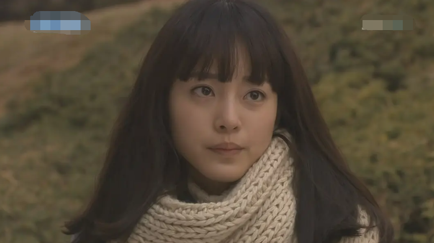 在电视剧《幻想情侣》中,她首挑大梁饰演了财阀千金赵安娜,剧中韩艺瑟