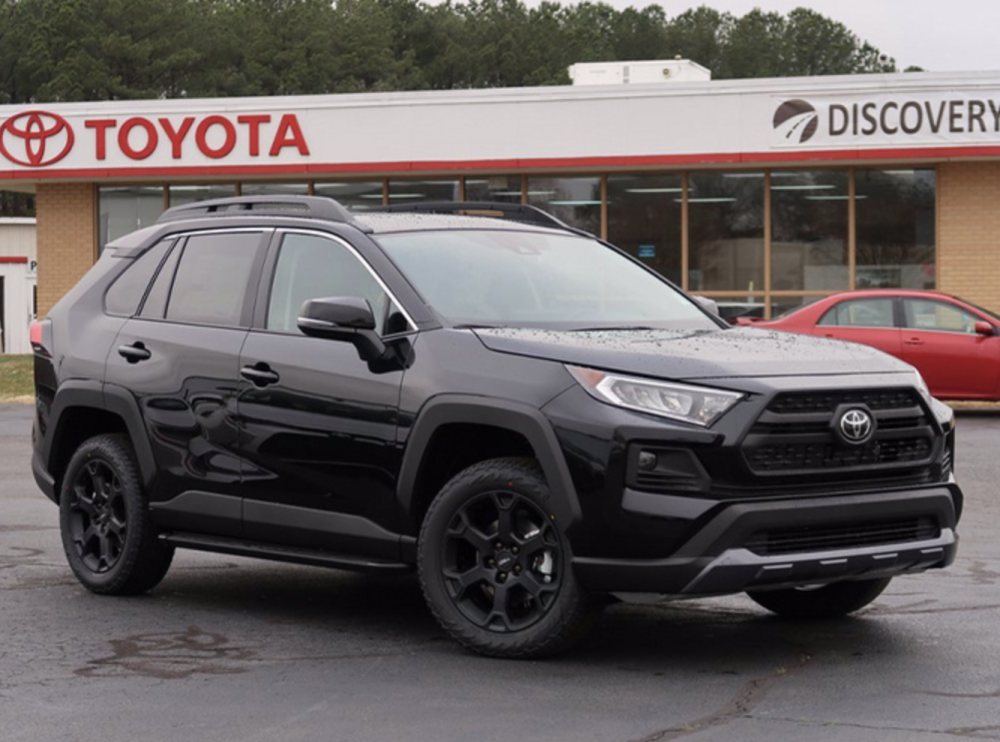 全新丰田rav4运动版车型实拍图曝光 外观设计更激进