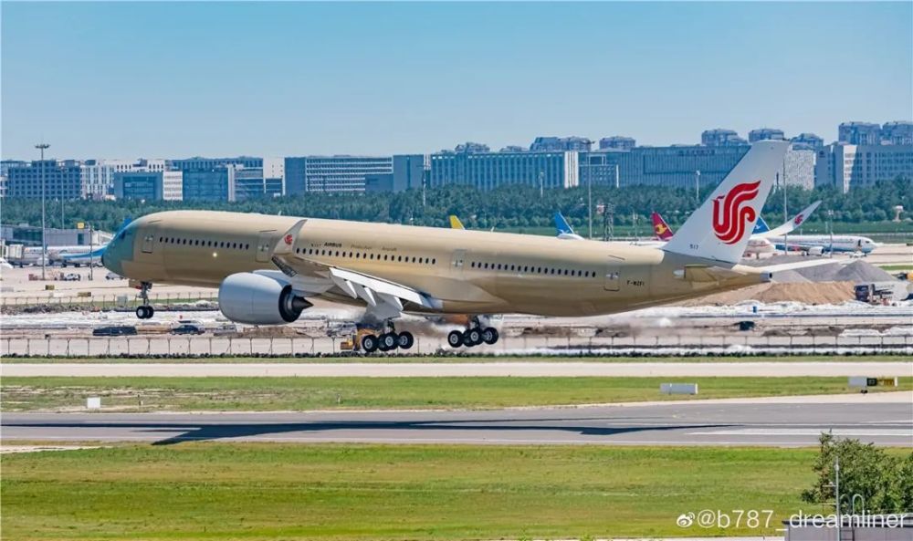 国航首架天津交付a350来了