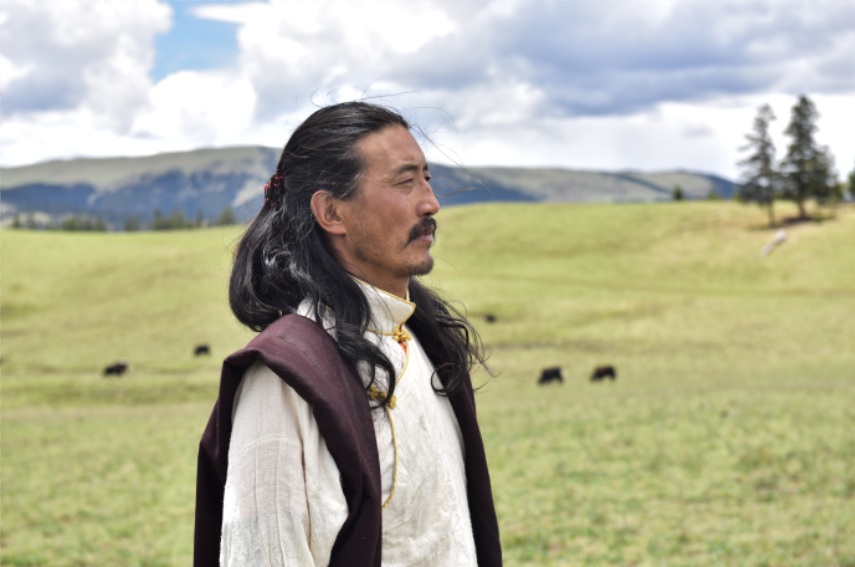 奋斗百年路启航新征程90雅江县西俄洛镇康巴汉子村里的别样坚守