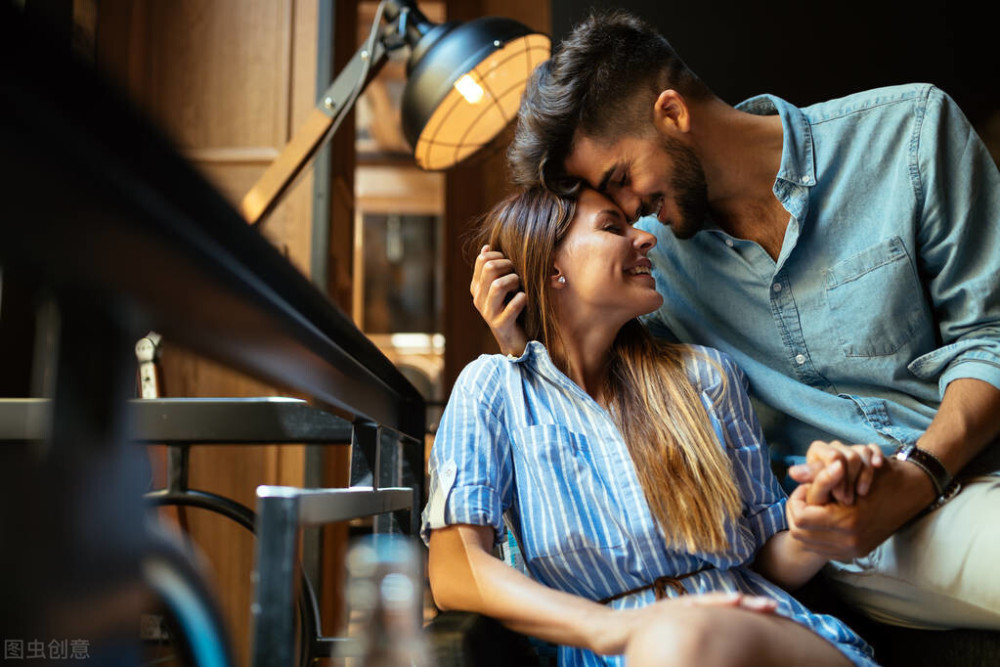 男女交往中男人应该给女人花钱吗3个男人说了大实话