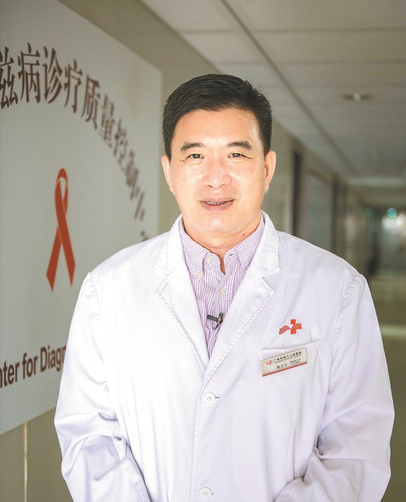 蔡卫平:广州本轮疫情病毒载量高 核酸转阴时间长