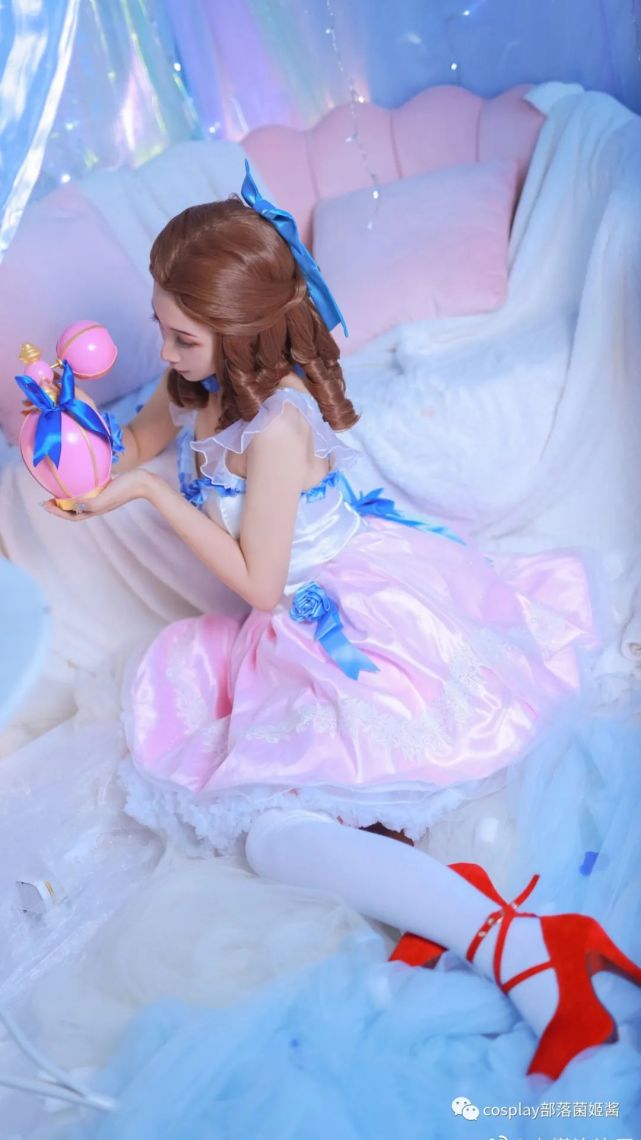 cos:第五人格调香师红菱艳cos正片@小槿汐汐子