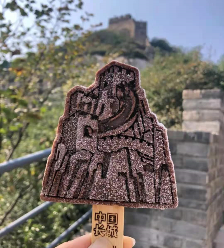长城的这款雪糕,看上去就有"不到长城非好汉"的硬朗感觉,应该是嘎嘣脆