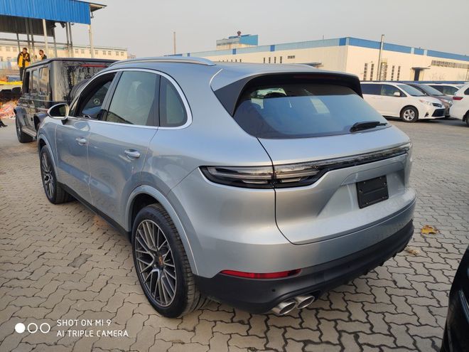 2021款保时捷卡宴s国六开放第一批交车