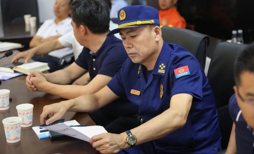 云南省森林消防总队齐兴彬总队长到亚洲象搜索任务分队检查慰问一线