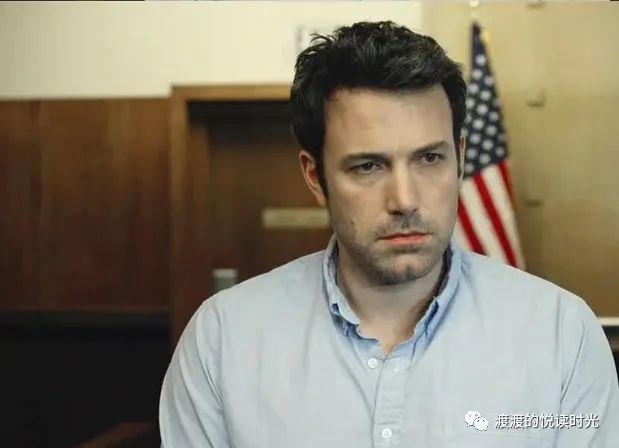 《消失的爱人》:"控制狂"与"被控制狂",一边互相伤害一边藕断丝连