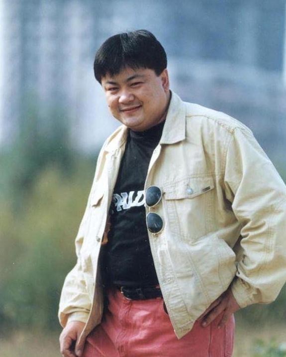 钱掌柜的骄傲:军艺初代校草,因额头有疤错失贾宝玉|武林外传|洪剑涛