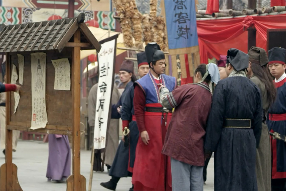 小神探错判"万花"案:弃妇青楼被杀夫获罪,正义仵作开棺人已换