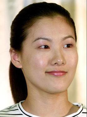 同是跳水皇后为何郭晶晶嫁给霍启刚伏明霞嫁给大她26岁的老头