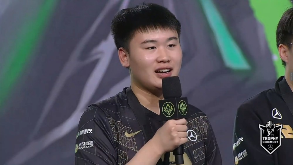 rng小龙堡还有机会!被下放到二队之后,仍可接受其他队伍的交易