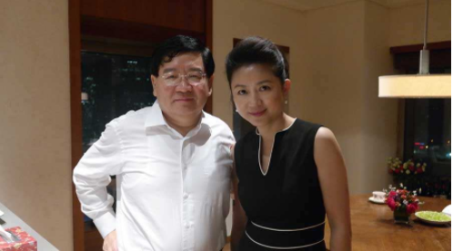 央视名嘴王小丫二婚嫁54岁教授老公11年经营收获完美婚姻