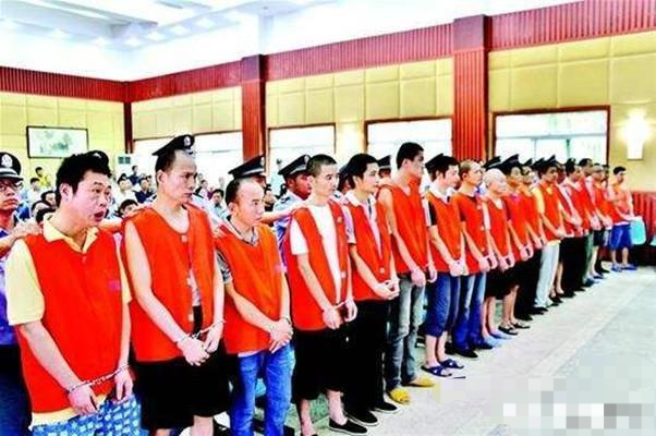 黑老大出50万雇凶杀人结果被反杀杀手对方出1千万