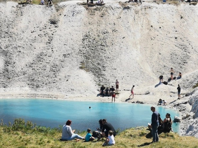 碱性排行_运动饮用碱性水星思特E'stel备受瞩目,引发体育圈好评不断