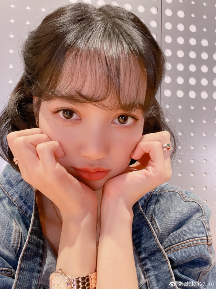 盛世美颜的lisa呀风格百变不离可爱太惹人爱了