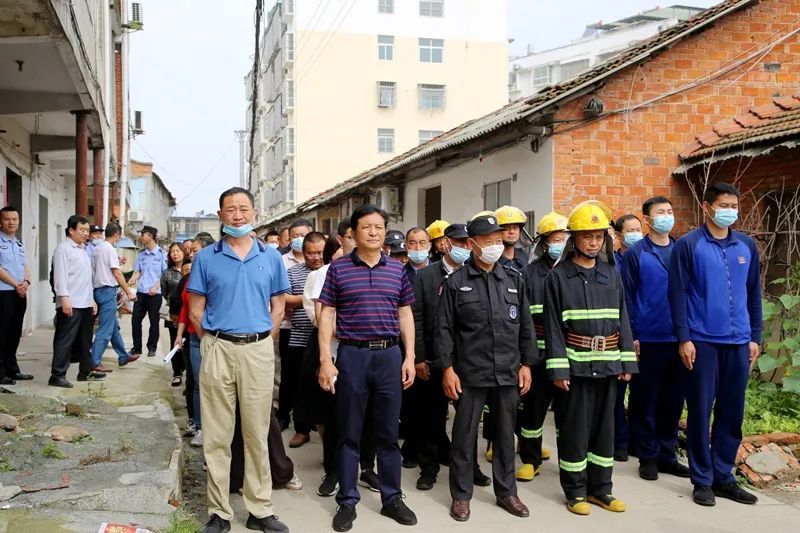 随州市多部门联合调研淅河老街社区火灾防控工作