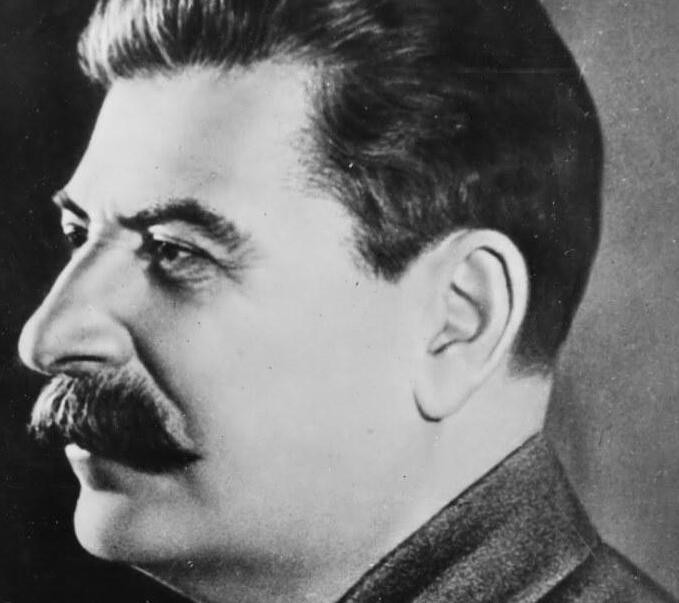 斯大林仅有的错误女儿为此恨了他一生两人老死不相往来