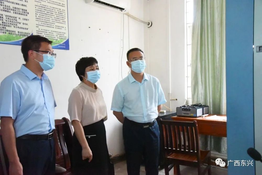 陈建林到东兴中学检查高考备考工作