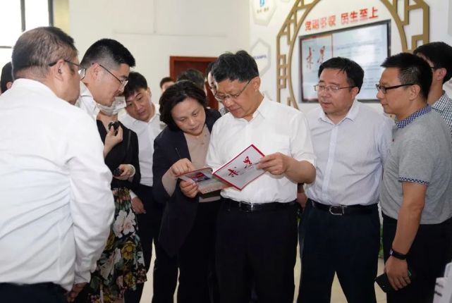 求是杂志社社长夏伟东一行调研园区，去了这些地方_腾讯新闻