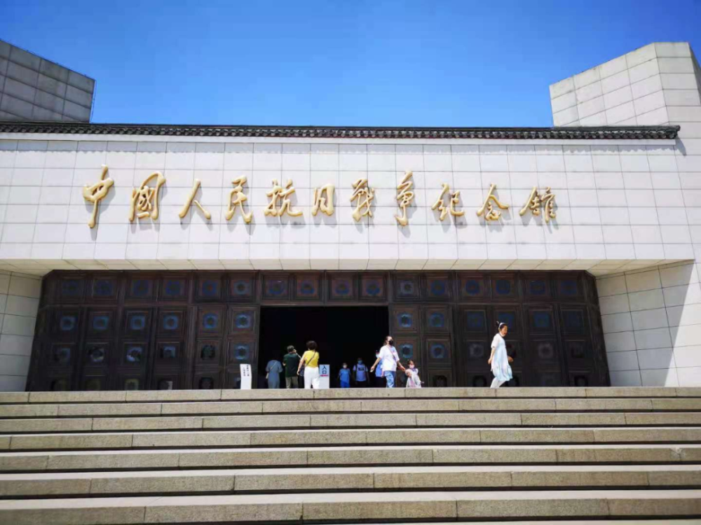 长白山池南区考察团行程万里为老黑河遗址纪念馆展陈取经