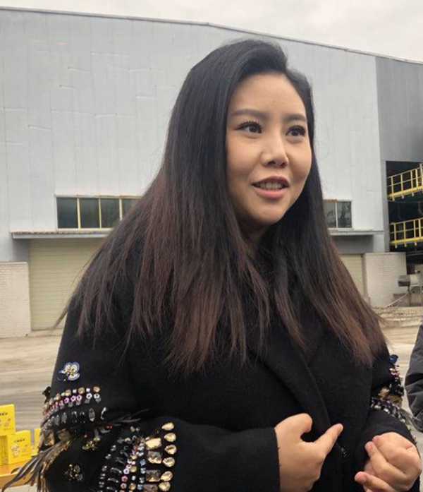 超女纪敏佳高调炫富!