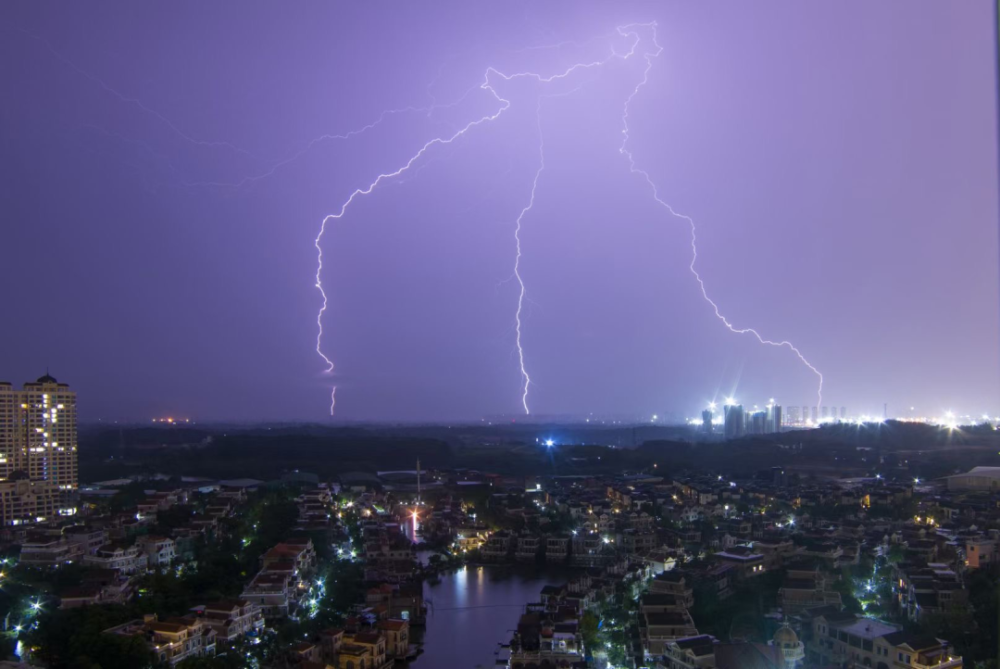 广西新一轮降雨在路上了雷暴大风暴雨高考期间的天气是