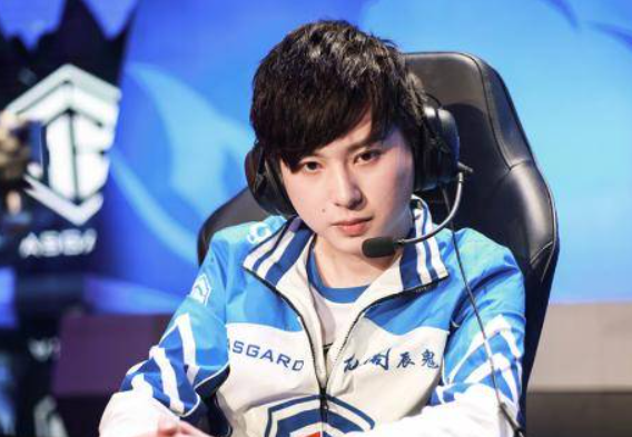 kpl首届fmvp辰鬼回归加入马场大家庭草莓去世后首次露面